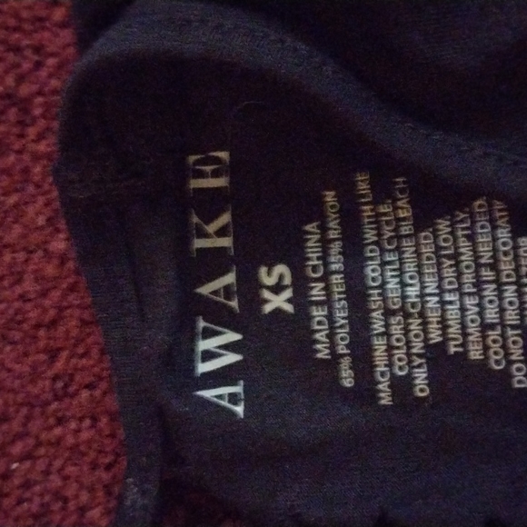 Breaking up with Monday's t-shirt - Picture 3 of 4